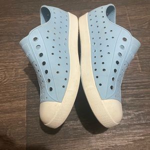 Native shoes size 1 girl